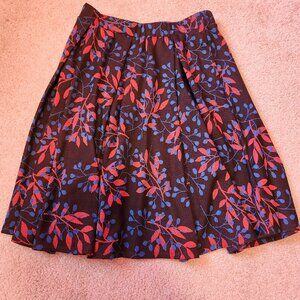 LuLaRoe Madison Pleated Skirt w/ Leaf Print with Pockets- SIZE MEDIUM